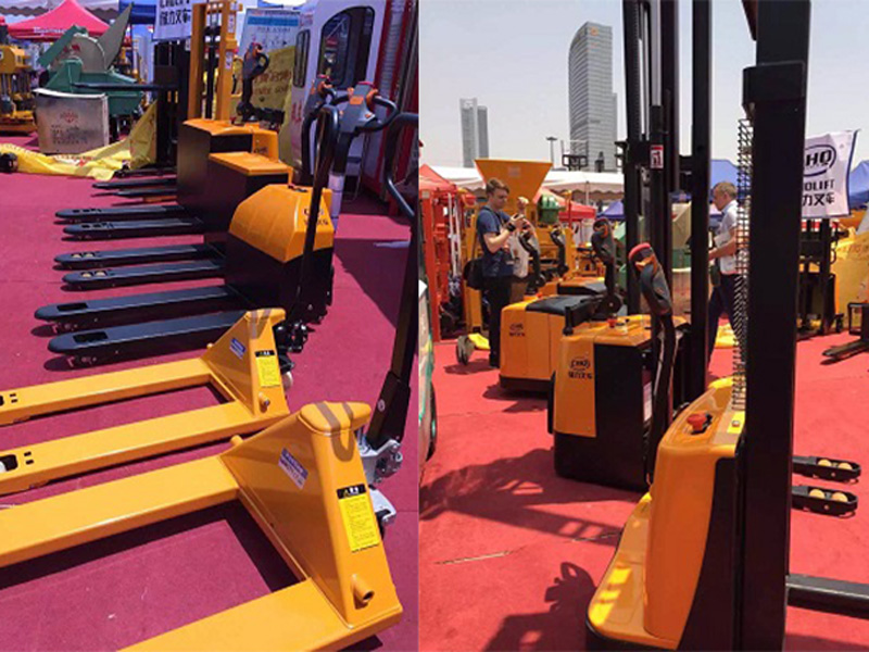 手動堆高車的工作原理